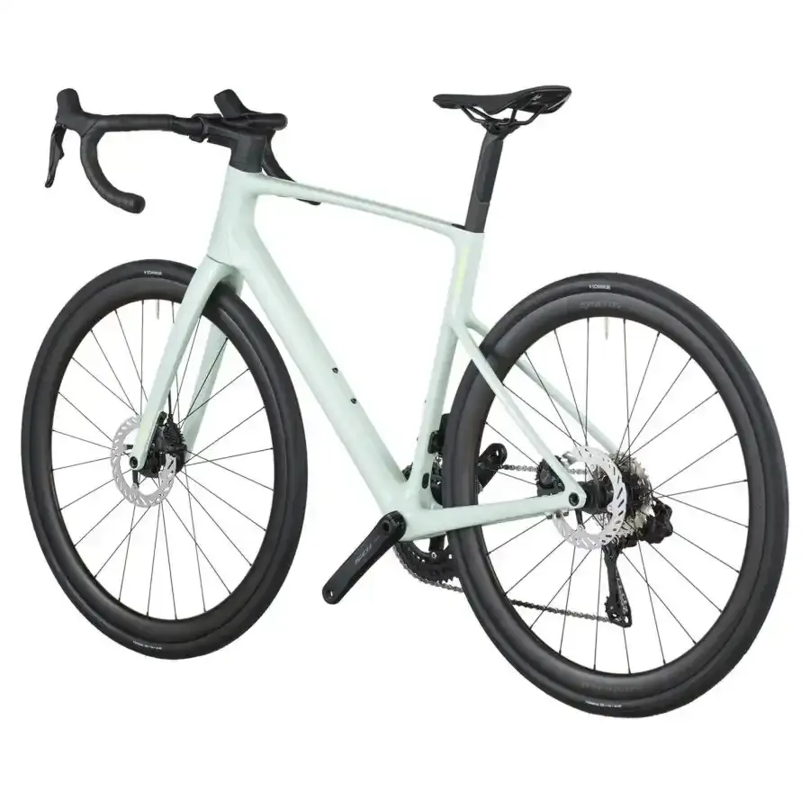 A Bicicleta SCOTT Addict 30 tem Quadro Addict RC em Carbono HMF e Transmissão Shimano 105 Di2 Disc 24 VL.