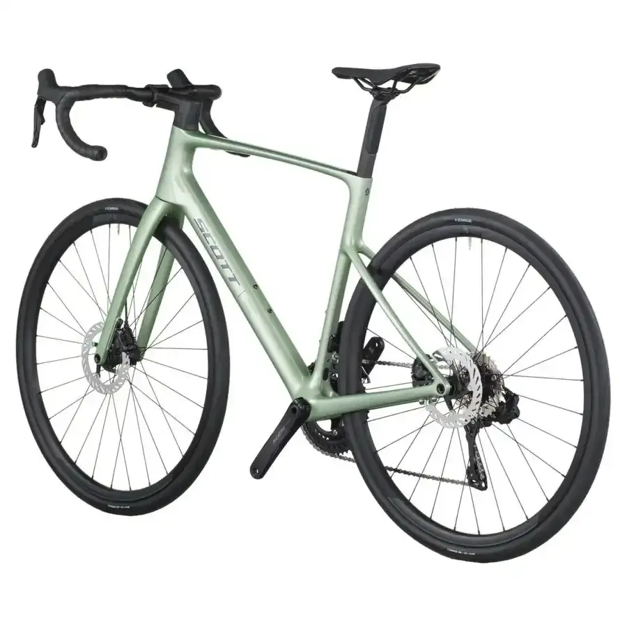 A Bicicleta SCOTT Addict 40 tem Quadro Addict RC Carbono HMF e Transmissão Shimano 105 Di2 Disc 24 VL.