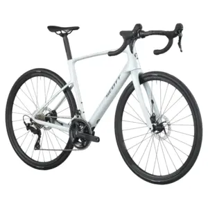 BICICLETA SCOTT ADDICT 50 exposição Bicicleta SCOTT Addict 50 DE EXPOSIÇÃO com quadro Addict Carbono HMF e forqueta Addict Carbono HMF. Ideal para estrada, com desempenho, conforto e controlo SCOTT MY26.