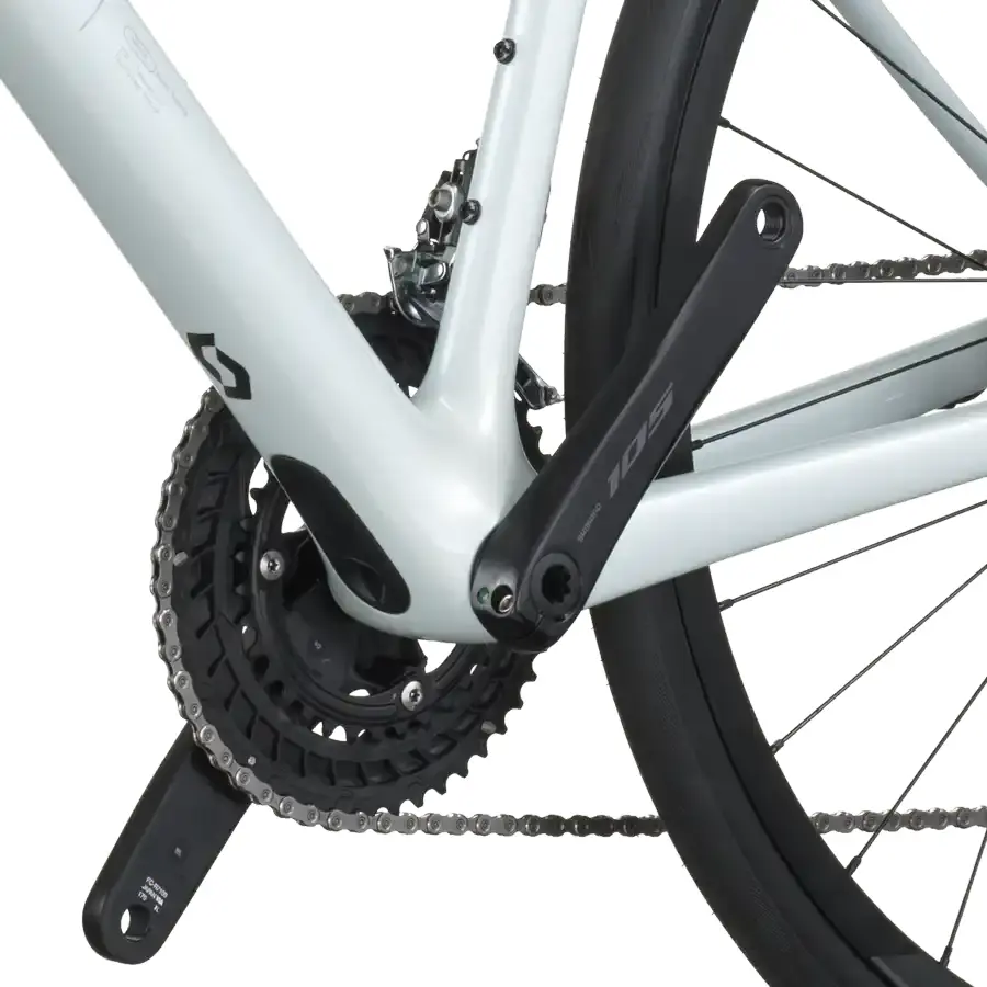 BICICLETA SCOTT ADDICT 50 exposição Bicicleta SCOTT Addict 50 DE EXPOSIÇÃO com quadro Addict Carbono HMF e forqueta Addict Carbono HMF. Ideal para estrada, com desempenho, conforto e controlo SCOTT MY26.