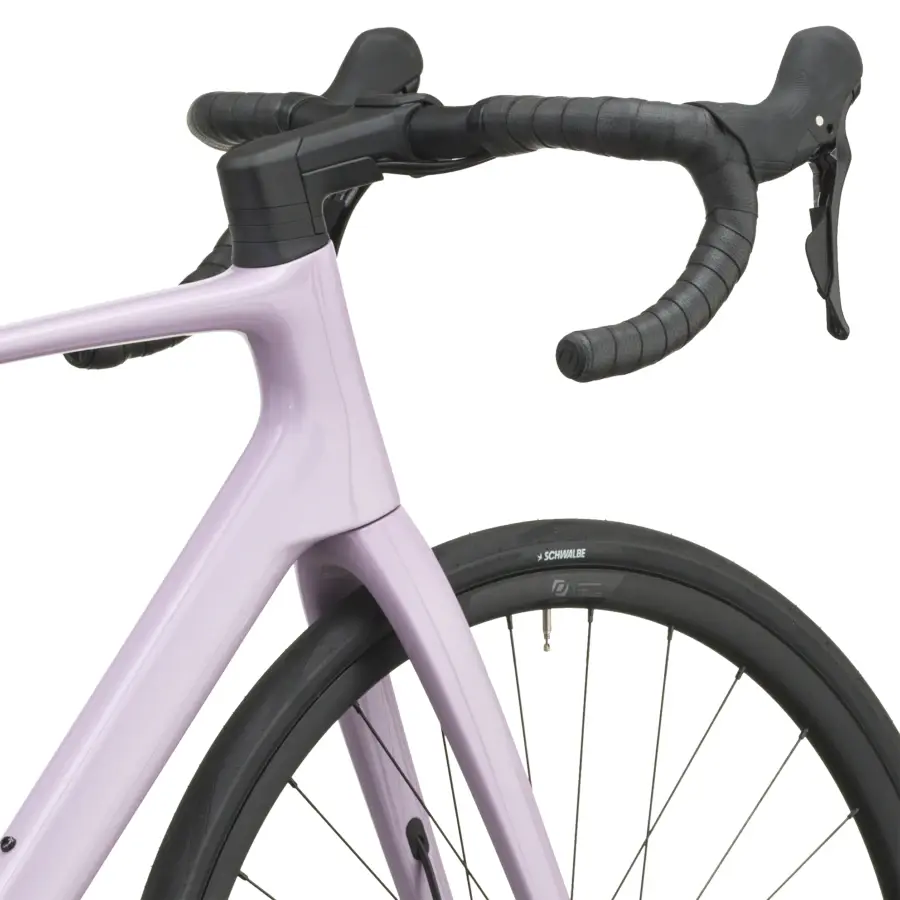 BICICLETA SCOTT ADDICT 50 Bicicleta SCOTT Addict 50 com quadro Addict Carbono HMF e forqueta Addict Carbono HMF. Ideal para estrada, com desempenho, conforto e controlo SCOTT MY26.