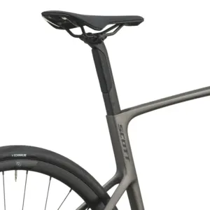 BICICLETA SCOTT ADDICT 50 Bicicleta SCOTT Addict 50 com quadro Addict Carbono HMF e forqueta Addict Carbono HMF. Ideal para estrada, com desempenho, conforto e controlo SCOTT MY26.