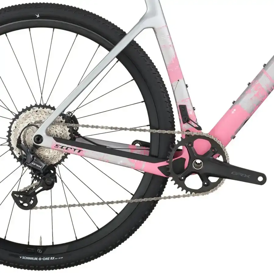 Com a Bicicleta SCOTT Addict Gravel 30 chega rápido à meta, com Quadro em Carbono HMF e Transmissão Shimano GRX RD-RX822 GS 12 VL.