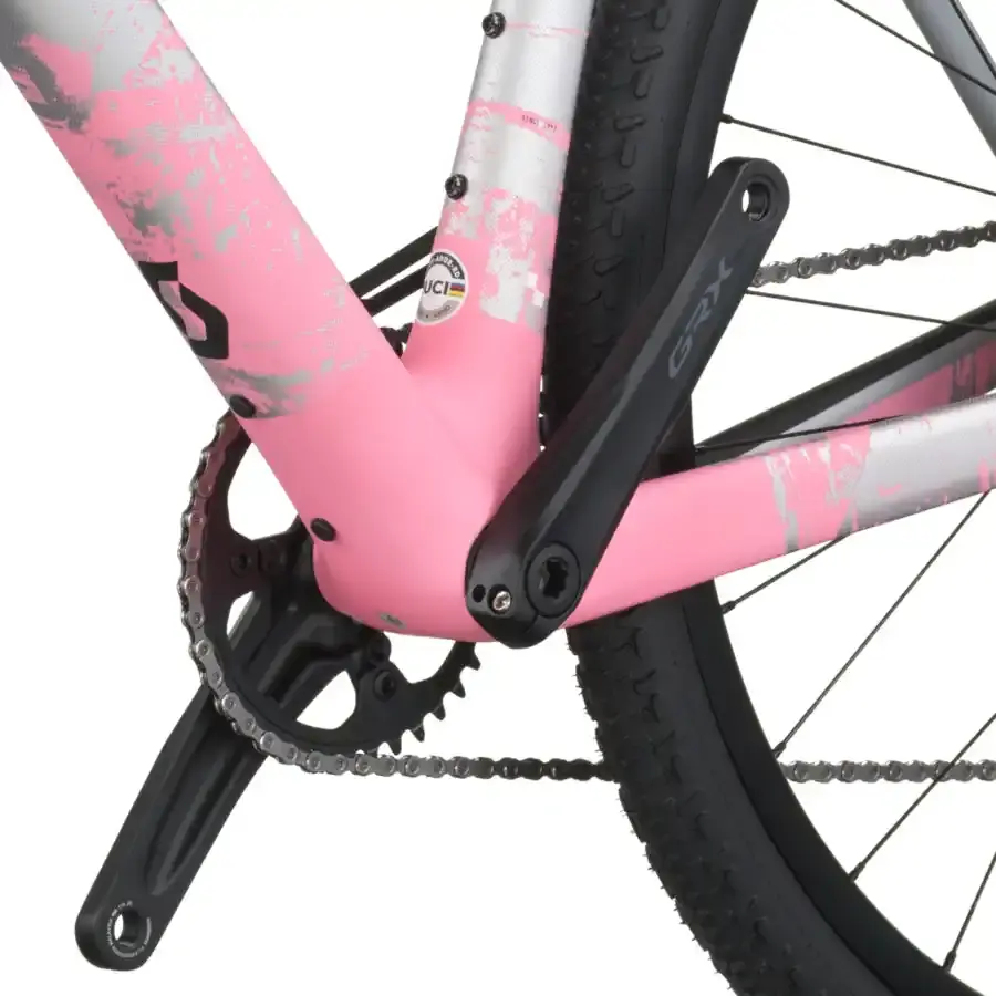 Com a Bicicleta SCOTT Addict Gravel 30 chega rápido à meta, com Quadro em Carbono HMF e Transmissão Shimano GRX RD-RX822 GS 12 VL.