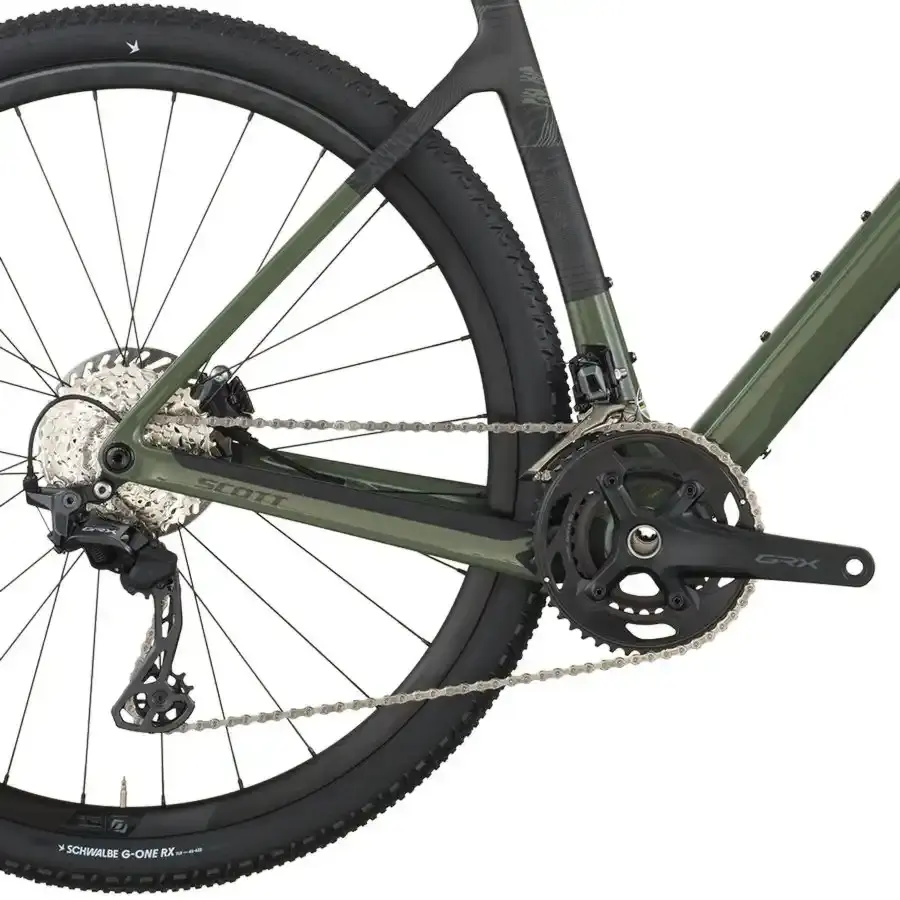 Com a Bicicleta SCOTT Addict Gravel 40 chega rápido à meta, com Quadro em Carbono HMF e Transmissão Shimano GRX RD-RX820 24 VL.