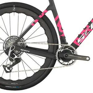 Com a Bicicleta SCOTT Addict Gravel RC chega rápido à meta, com Quadro em Carbono HMX e Transmissão SRAM RED XPLR AXS Disc 13 VL.