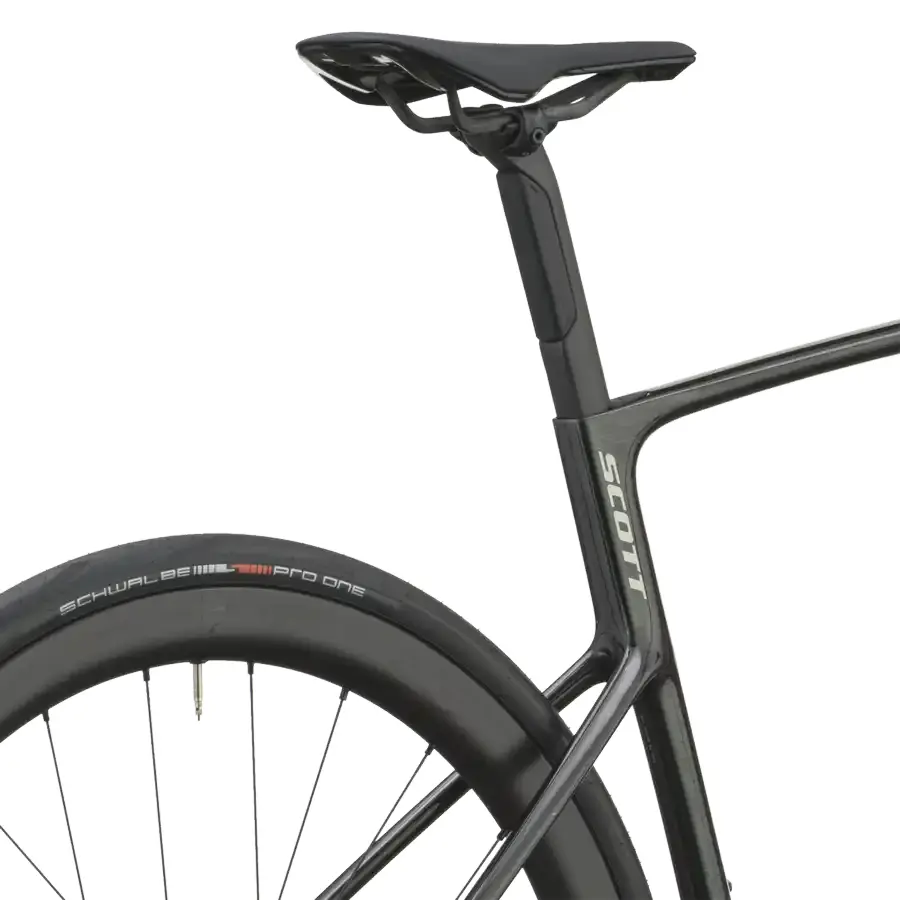 BICICLETA SCOTT ADDICT PREMIUM SCOTT ADDICT PREMIUM: estrada de performance com foco em leveza e eficiência, para subir forte, acelerar cedo e manter velocidade em ritmo alto.