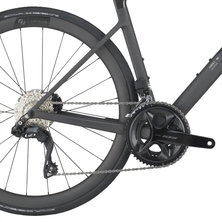 A Bicicleta SCOTT Addict RC 30 desafia a gravidade e eleva o desempenho, esta é a nossa bicicleta de corrida de fábrica mais leve de sempre.