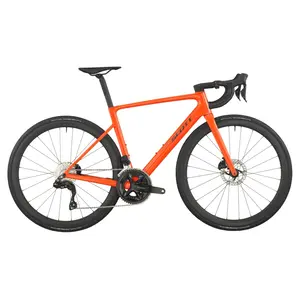 A Bicicleta SCOTT Addict RC 30 desafia a gravidade e eleva o desempenho, esta é a nossa bicicleta de corrida de fábrica mais leve de sempre.
