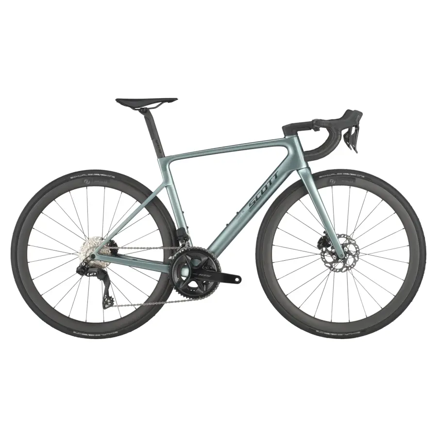 A Bicicleta SCOTT Addict RC 30 eleva o desempenho com o seu Quadro Addict RC em Carbono HMX e Transmissão Shimano 105 Di2 Disc 24 VL.