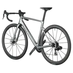 A Bicicleta SCOTT Addict RC ULTIMATE eleva o desempenho com o seu Quadro Addict RC em Carbono HMX SL e Transmissão SRAM FORCE AXS 24 VL c/potenciômetro.
