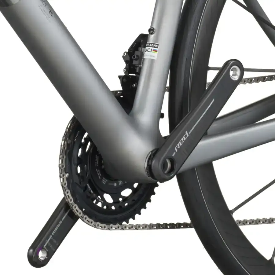 A Bicicleta SCOTT Addict RC ULTIMATE eleva o desempenho com o seu Quadro Addict RC em Carbono HMX SL e Transmissão SRAM FORCE AXS 24 VL c/potenciômetro.