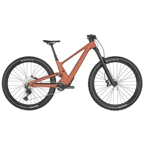 A Bicicleta SCOTT Contessa Genius 920 tem quadro em Carbono HMF-Alumínio, FOX 36 Float Rhythm e Shimano XT-SLX de 12VL.