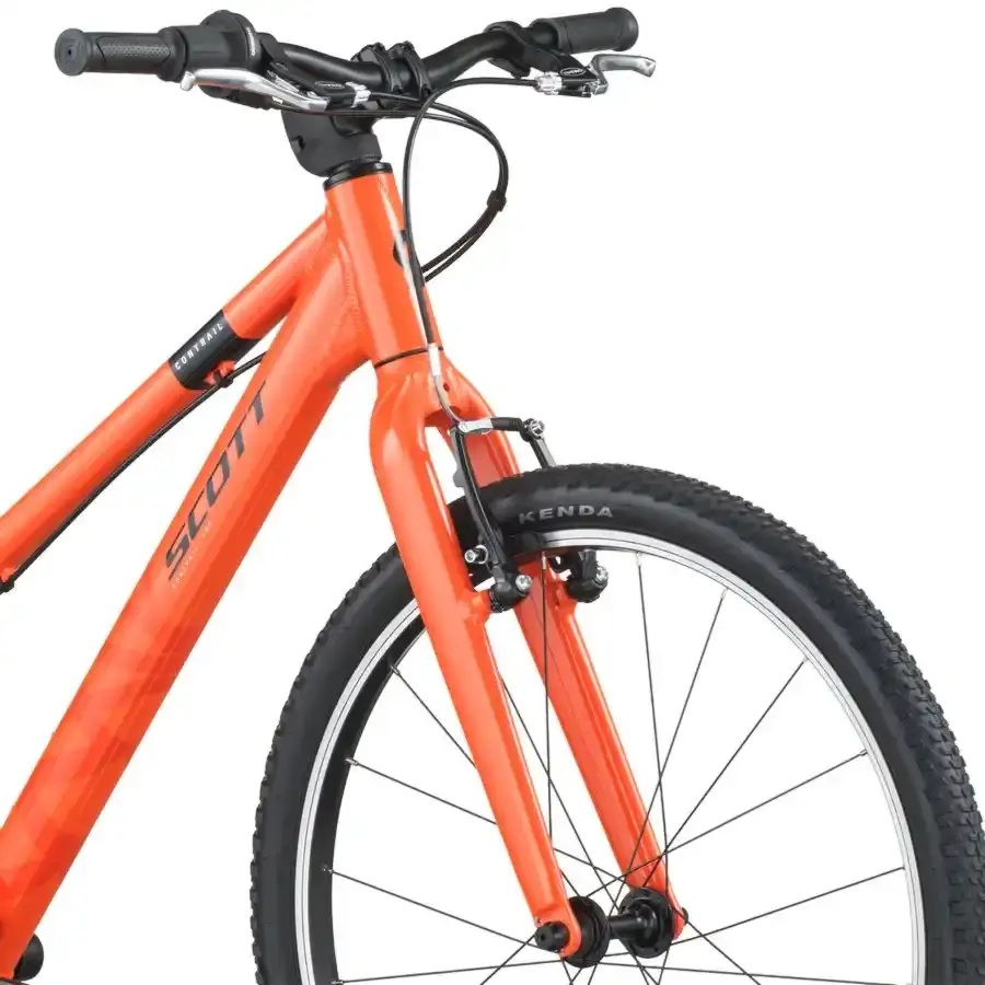 A Bicicleta Contrail 400 é segura, leve e divertida, ideal para ir à escola ou para explorar novos trilhos. Que comece a aventura!