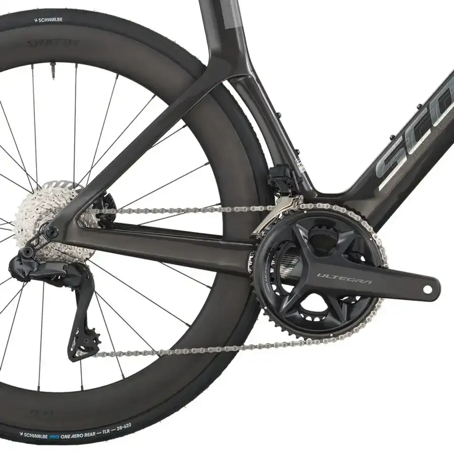 A Bicicleta SCOTT Foil RC 10 tem Quadro em Carbono HMX e transmissão Shimano Ultegra Di2 24 VL.