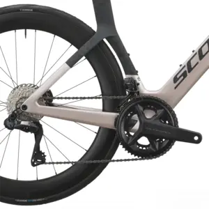 SCOTT FOIL RC 10: estrada aero para rolar depressa em terreno aberto e manter ritmo alto, velocidade e eficiência. Sensação fluida, simples e envolvente.
