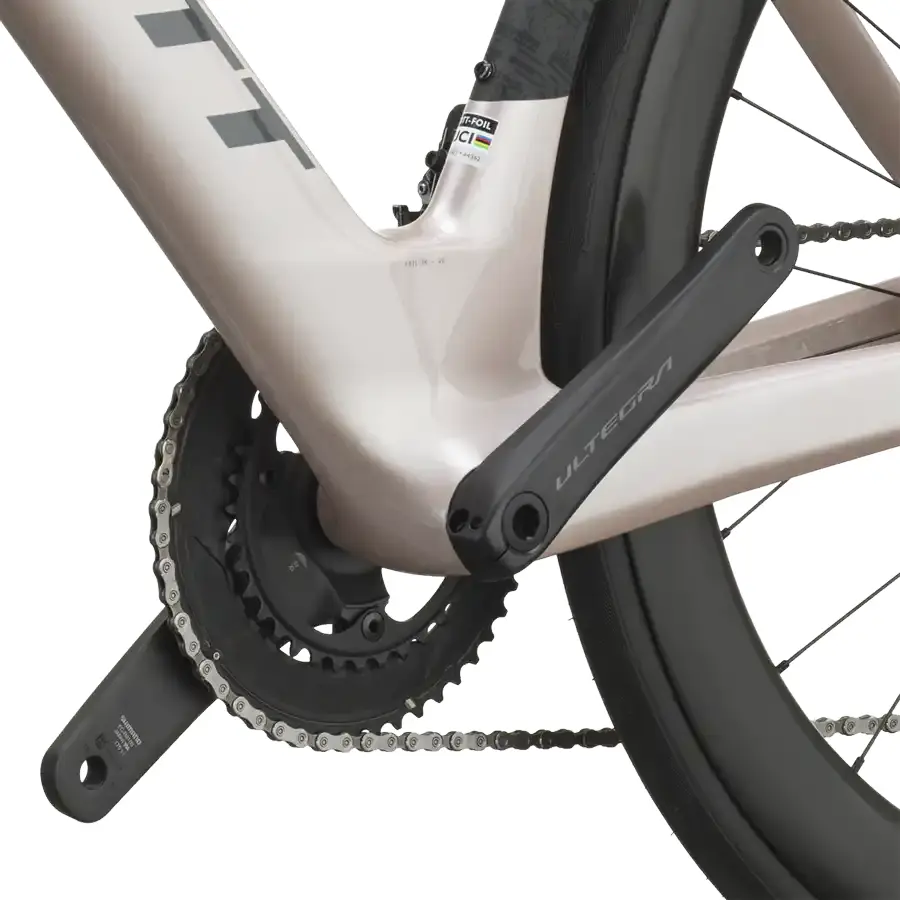 BICICLETA SCOTT FOIL RC 10 SCOTT FOIL RC 10: estrada aero para rolar depressa em terreno aberto e manter ritmo alto, velocidade e eficiência. Sensação fluida, simples e envolvente.