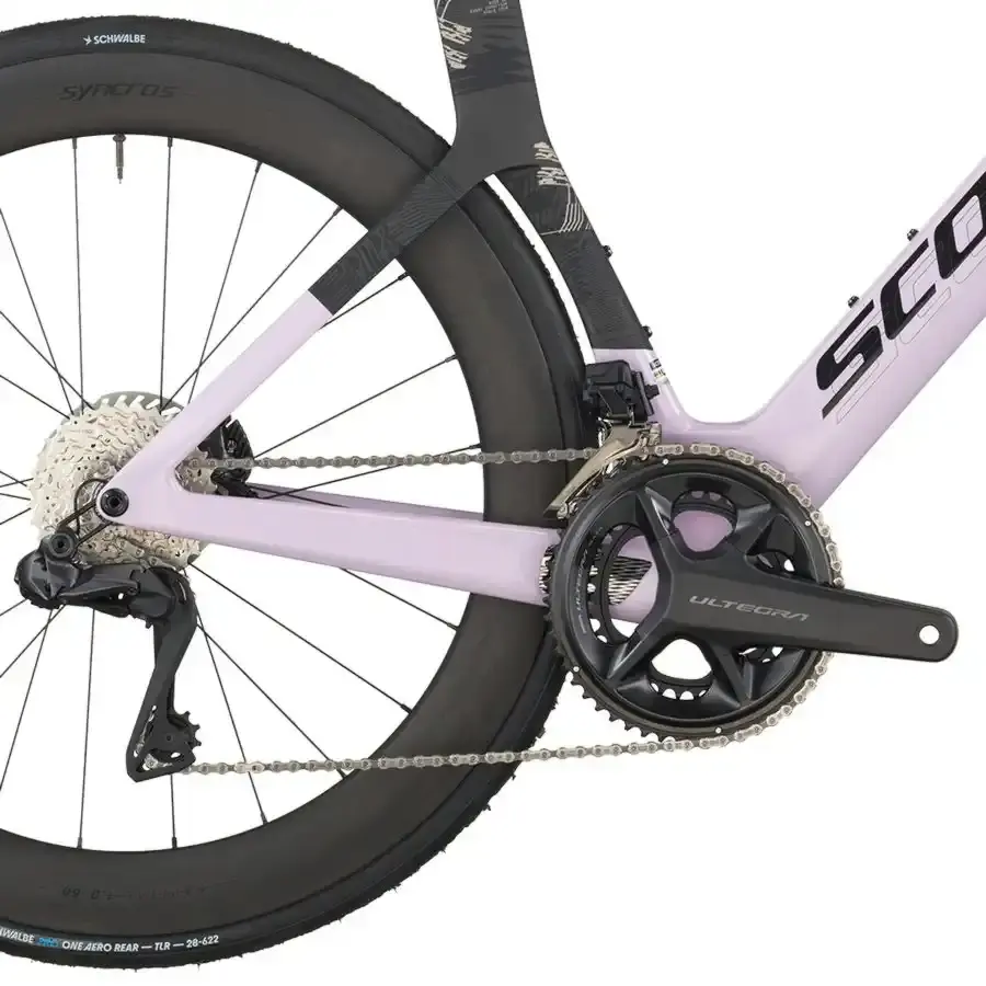 A Bicicleta SCOTT Foil RC 10 tem Quadro em Carbono HMX e transmissão Shimano Ultegra Di2 24 VL.