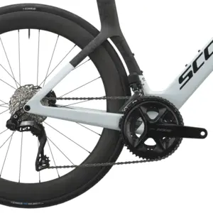 BICICLETA SCOTT FOIL RC 20 SCOTT FOIL RC 20: estrada aero para rolar depressa em terreno aberto e manter ritmo alto, velocidade e eficiência. Sensação fluida, simples e envolvente.