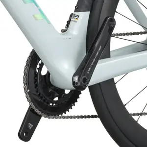 A Bicicleta SCOTT Foil RC Pro tem Quadro em Carbono HMX e transmissão Shimano Dura-Ace Di2 24 VL.