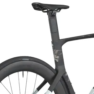 A Bicicleta SCOTT Foil RC Pro tem Quadro em Carbono HMX e transmissão Shimano Dura-Ace Di2 24 VL.