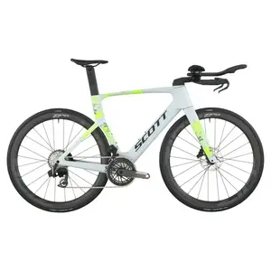 A Bicicleta SCOTT Foil RC Tri tem Quadro em Carbono HMX e transmissão SRAM FORCE AXS Disc 24 VL.
