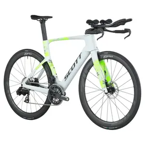 A Bicicleta SCOTT Foil RC Tri tem Quadro em Carbono HMX e transmissão SRAM FORCE AXS Disc 24 VL.