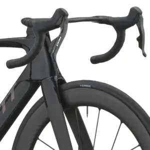 BICICLETA SCOTT FOIL RC ULTIMATE SCOTT FOIL RC ULTIMATE: estrada aero com foco em velocidade e eficiência, para rolar depressa em terreno aberto e manter ritmo alto. Boa para pedalar mais.