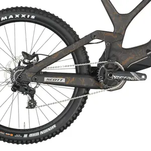 A Bicicleta SCOTT Gambler 10 tem Quadro Gambler Carbono HMX/Alloy, RS Boxxer Base, RS Vivid Coil Base e SRAM GX DH 7 VL.