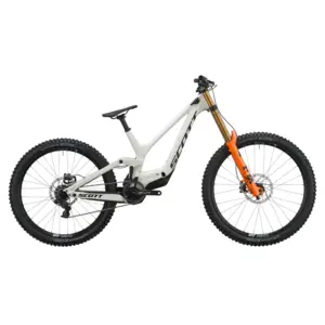 BICICLETA SCOTT GAMBLER RC SCOTT GAMBLER RC: downhill com foco em velocidade e estabilidade, para bike park, linhas rápidas e descidas a sério. Sensação fluida, simples e envolvente.
