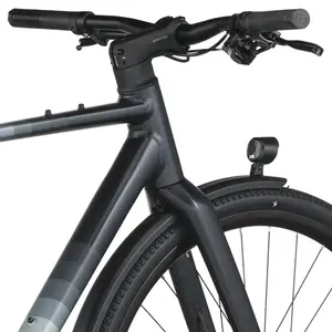 A Bicicleta  SCOTT Metrix 20 EQ é ideal para deslocações diárias e montanhas, vem equipada com Forqueta em Carbono e transmissão Shimano CUES 1x10.