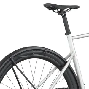 A Bicicleta  SCOTT Metrix 20 EQ é ideal para deslocações diárias e montanhas, vem equipada com Forqueta em Carbono e transmissão Shimano CUES 1x10.