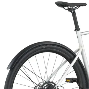 A Bicicleta  SCOTT Metrix 30 EQ é ideal para deslocações diárias e montanhas, vem equipada com Forqueta em Carbono e transmissão Shimano CUES 1x9 VL.