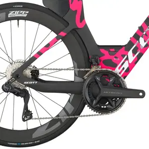A Bicicleta SCOTT Plasma RC Pro tem Quadro em Carbono HMX e transmissão Shimano Ultegra Di2 Disc 24 VL.