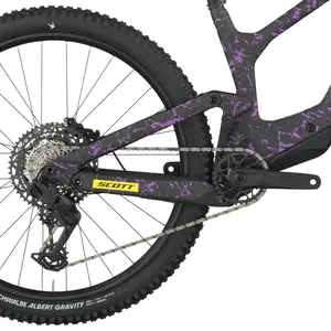 A Bicicleta SCOTT Ransom 920 tem Quadro Carbono HMF-Alloy, Marzocchi Z1 e SRAM Eagle 70 12 VL.