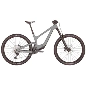 BICICLETA SCOTT RANSOM 930 A Bicicleta SCOTT Ransom 930 tem Quadro em Carbono HMF, Suspensão RockShox Domain R e Shimano Deore de 12VL.