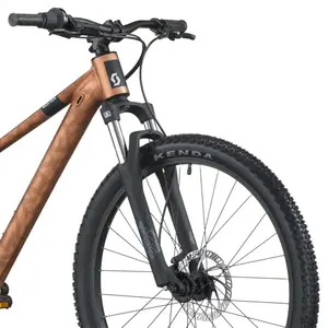 A Bicicleta SCOTT Roxter 600, com quadro compacto, rodas de 20", Shimano CS-HG400-8 11-40T 8VL e Tektro HD-M276 Disc. Hidráulico.