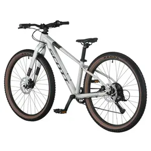 A Bicicleta SCOTT Scale 600, tem quadro compacto, rodas de 26", Shimano CS-HG400-8 11-40T 8VL e Tektro HD-M276 Disc. Hidráulico.