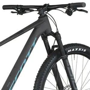 A Bicicleta SCOTT Scale 925 tem RockShox SID SL RL, Quadro Scale Alloy 6061 e transmissão Shimano XT-Deore 12 VL.