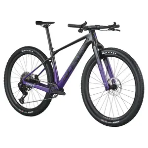 A Bicicleta SCOTT Gravel 10 tem Quadro Scale em Carbono HMF e transmissão SRAM S1000 AXS 12 VL.