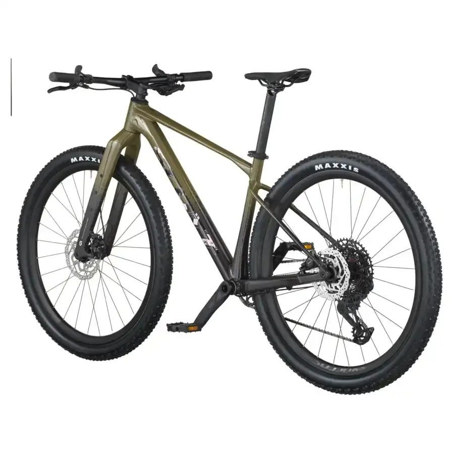 A Bicicleta SCOTT Gravel 20 tem Forqueta Scale Rígida em Carbono HMF e transmissão SRAM Eagle 70 Transmission 12 VL.