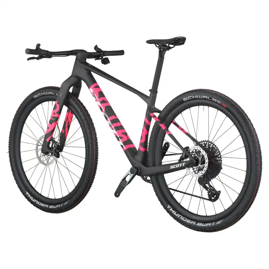 A Bicicleta SCOTT Gravel RC tem Quadro Addict Gravel em Carbono HMX e transmissão SRAM RED XPLR AXS Disc 13 VL.