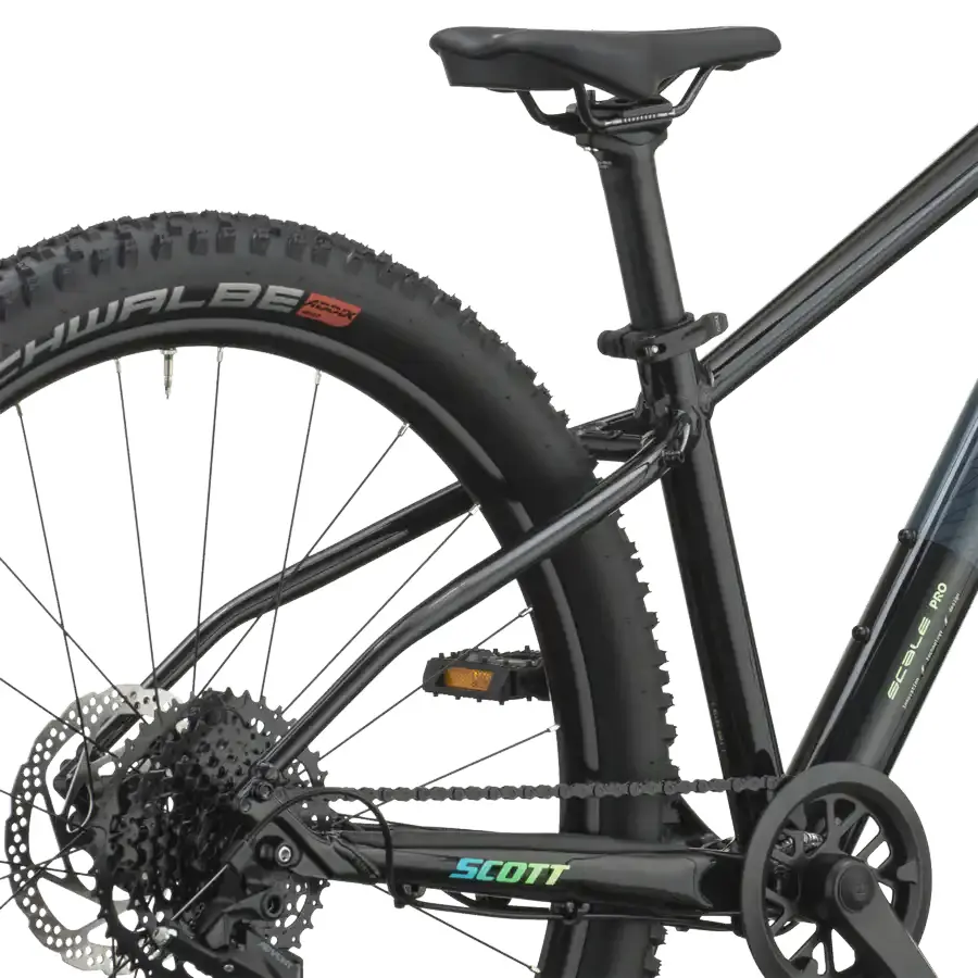 BICICLETA SCOTT SCALE PRO 600 SCOTT SCALE PRO 600: BTT hardtail com foco em eficiência e confiança, para rolar depressa, descobrir trilhos e manter a experiência simples. Com confiança.