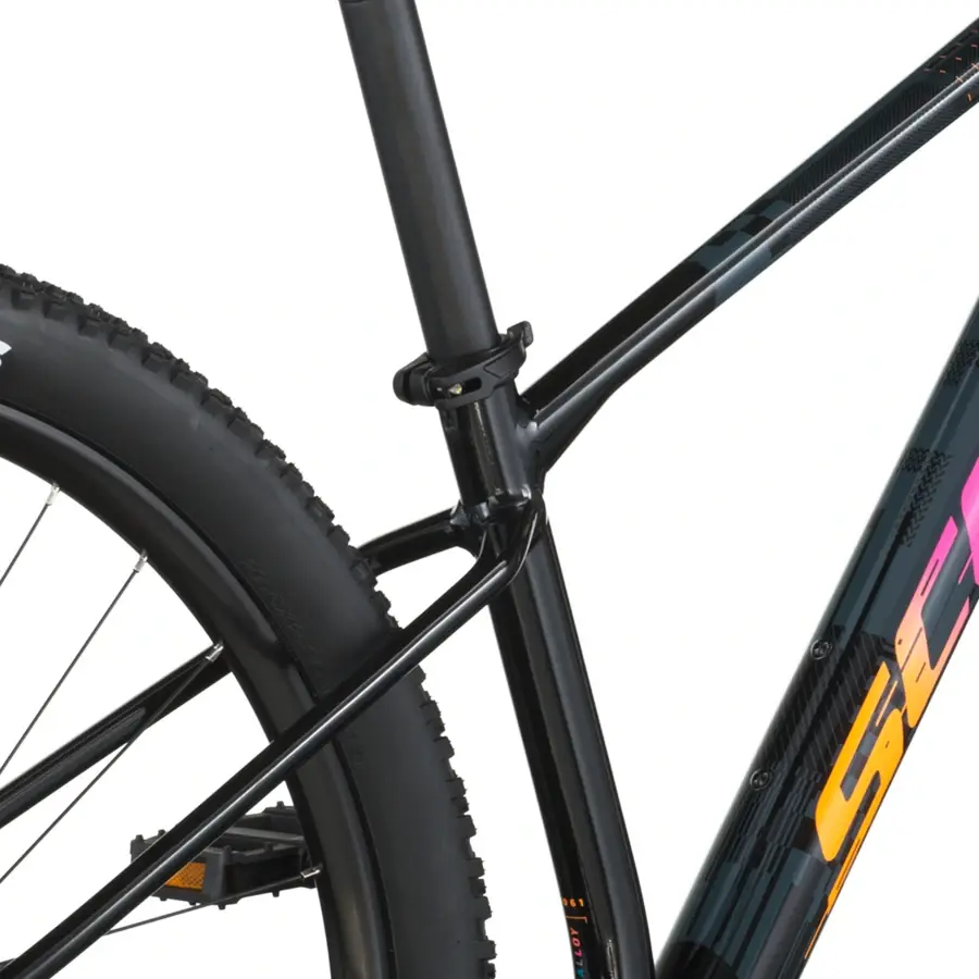 A Bicicleta SCOTT Scale RC 700 é para crianças confiantes a andar de bicicleta com rodas de 27.5", SRAM NX Eagle 12VL e Shimano BR-MT410.