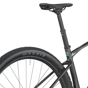 A Bicicleta SCOTT Scale RC Team tem RockShox SID SL RL, Quadro em Carbono HMF e transmissão SRAM S1000 AXS 12 VL.