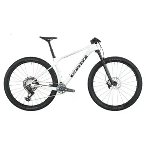 A Bicicleta SCOTT Scale RC Team Issue tem RockShox SID SL Select, Quadro em Carbono HMF e transmissão SRAM GX AXS 12 VL.