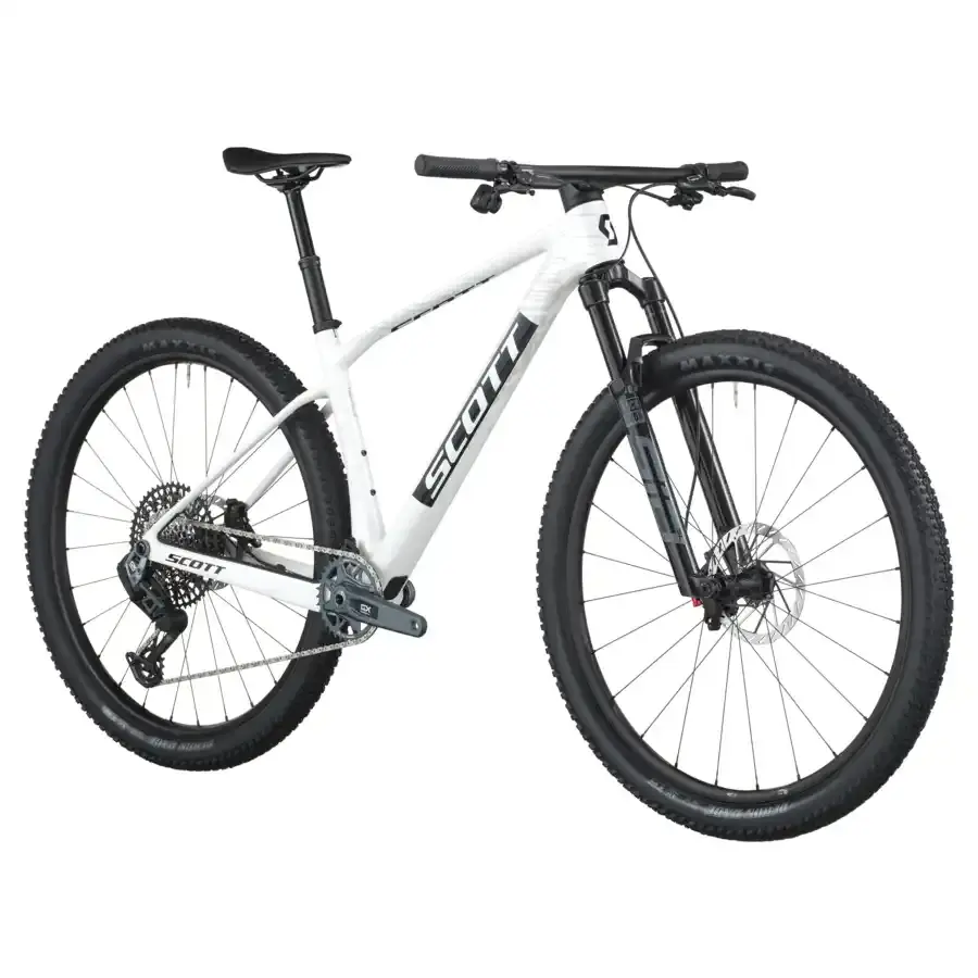 A Bicicleta SCOTT Scale RC Team Issue tem RockShox SID SL Select, Quadro em Carbono HMF e transmissão SRAM GX AXS 12 VL.