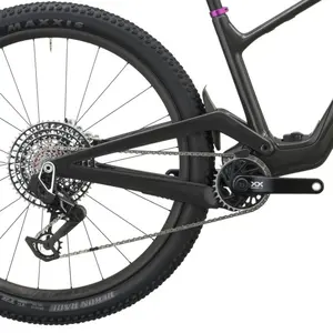 SCOTT SPARK DC FACTORY, down-country com ritmo e margem nas descidas, ideal para subir com eficiência, descer com confiança e brincar mais no trilho.