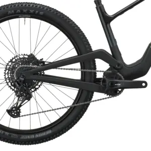 BICICLETA SCOTT SPARK PRO 700 SCOTT SPARK PRO 700, trail leve com controlo e conforto, ideal para ligar subidas, curvas e descidas com fluidez. Sensação fluida, simples e envolvente.