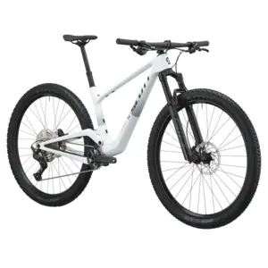 BICICLETA SCOTT SPARK RC COMP SCOTT SPARK RC COMP: XC rápido com foco em velocidade e precisão, para atacar subidas, descidas curtas e trilhos técnicos com controlo. Com prazer em cada.